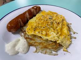 Spotted at the back of green, william lim, the interior designer of hong icon, designs a sweeping staircase that leads elegantly to the level one. Burgrill At Hong Lim Market Food Centre Moment And Adventure
