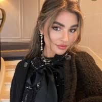 300+ "Merlé" profiles