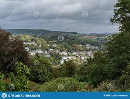 Auch kornwall oder veraltet kornwales oder cornwallis) ist eine grafschaft und der südwestlichste landesteil im. Kleine Stadt Calstock Am Fluss Tamar In Cornwall Stockbild Bild Von Nave Dorf 168072225