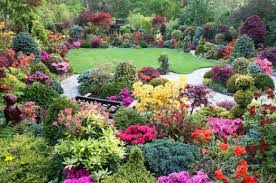 Oddfuttos When The Photos Speak Incredible Four Seasons Garden Photos Beautiful Gardens Family Garden Amazing Gardens