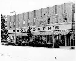 Typical Woolworth S Shopping Style Store Front Mid 1960 S Notice The Air Conditioners Units Stuck In The Window Vintage Mall The Good Old Days Vintage Store