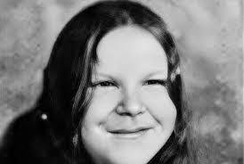 Selina Wallace's Instagram, Twitter & Facebook