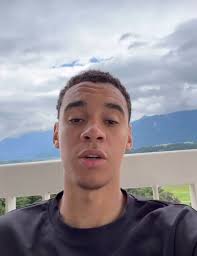 🚨🇩🇪 Jamal Musiala: "The surgery went really well and I'm in good care.  Wanted to say there is no one to blame for this. Situations like this  happen." Get well soon tough