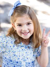 📸✨Brand photos have been happening this spring too! One of my favorite  sessions was with my sorority sister. 😇 We had such a fun afternoon  together creating a new look for her