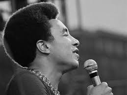 American singer and miracles member biography