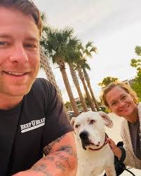 Warren Bischoff's Instagram, Twitter & Facebook