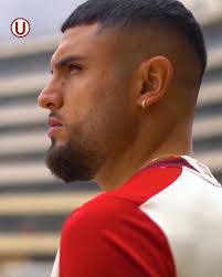 🎙 🇨🇱 𝙋𝙧𝙚𝙥𝙖𝙧𝙖𝙙𝙤 𝙥𝙖𝙧𝙖 𝙖𝙨𝙪𝙢𝙞𝙧 𝙚𝙡 𝙙𝙚𝙨𝙖𝙛𝙞́𝙤 𝙙𝙚  𝙧𝙚𝙥𝙧𝙚𝙨𝙚𝙣𝙩𝙖𝙧 𝙖 𝙡𝙖 «𝙐» , Rodrigo Ureña cuenta detalles del  reto que significa jugar por el más campeón., 👉 Mira la entrevista  completa aquí ▶️ ...