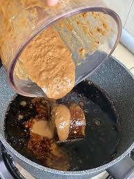 Sajikan rujak khas surabaya ini dengan taburan bawang goreng. Buat Sendiri Kuah Rojak Buah Rasa Sekali Mesti Nak Makan Berkali Kali Mingguan Wanita