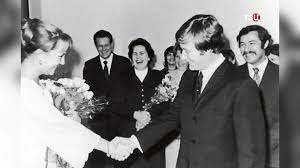 Градова екатерина георгиевна родилась 6 октября 1946 года в москве. Zvyozdnyj Razvod Andrej Mironov I Ekaterina Gradova Vklyuchi Nastroenie