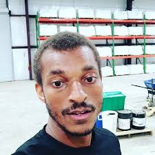 Yes... I'm 4.5 years into veganism & yes I'm cheating with this slice of  pepperoni pizza from @dominos 🍕, #DontJudgeMe #WorkMadeMeDoIt #SorryAnimals