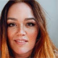 Heather Dearing's Instagram, Twitter & Facebook