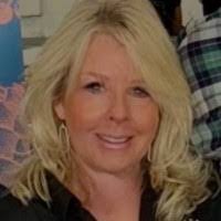 Michelle Luckes's Instagram, Twitter & Facebook