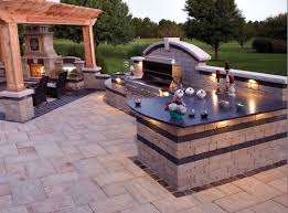 Der eigene garten ist so etwas wie das eigene territorium in dem sich jeder frei entfalten kann und seine freizeit grillen im garten und auf dem balkon ?: Grillplatz Im Garten Selber Bauen Anleitung Und Tipps Zur Planung Klinker Grillecke Naturstein Willi Backyard Patio Backyard Grill Ideas Diy Patio Pavers