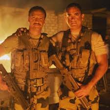 «عمارة يعقوبيان»، ذلك هو العمل الوحيد الذي جمع بين الفنانين خالد صالح وأحمد راتب، لكن كل منهما كان له دورا بعيدا ع الآخر، وهو الفيلم قصة عمل فني «وحيد» جمع خالد صالح وأحمد راتب. Ø£Ø­Ù…Ø¯ Ø®Ø§Ù„Ø¯ ØµØ§Ù„Ø­ ÙŠØ±ÙˆØ¬ Ù„Ø¯ÙˆØ±Ù‡ ÙÙŠ Ù…Ø³Ù„Ø³Ù„ Ø§Ù„Ø§Ø®ØªÙŠØ§Ø±