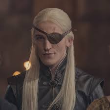 Ewan Mitchell as Prince Aemond Targaryen in 'House of the Dragon' S02E04 🐉