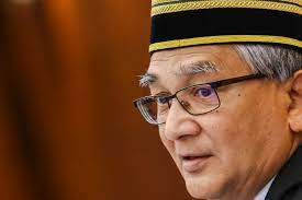 I have no problems as i had previously said that i would vacate the post if it was done based on the rules and. Tan Sri Mohamad Ariff Md Yusof The Mole
