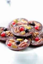 Mendiants Au Chocolat Blanc V 2020 G Shokoladnye Recepty Recepty Rozhdestvenskogo Pechenya Deserty