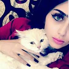 Pin By Amber Kanwal On Cats Lover Cute Girl Pic Cat Lovers Kittens Cutest