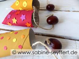 Mit Kindern Basteln Kastanien Fangbecher Herbstliche Bastelidee Mit Klorollen Blog Klorollen Basteln Herbst Basteln Herbst Basteln Mit Kleinkindern Herbst