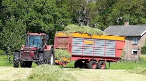 De opraapcombinatie van plantinga bestond uit hun zwarte deutz fahr agrotron 7250 ttv warrior met een pottinger jumbo 6610 combiline opraapwagen. Case Ih Case International 956xl En Miedema Opraapwagen Trekkerweb Nl Mechanisatienieuws Voor De Landbouw En Groensector