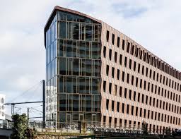 Deux immeubles de trois étages se sont écroulés dans la nuit de dimanche à lundi dans le centre historique de la ville. Apres La Crise Les Constructions Multi Etages En Bois Se