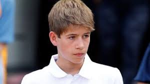 James, visconte Severn, ecco chi è il nipote più giovane della regina  Elisabetta