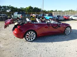 Two dead in tesla crash in texas that was believed to be driverless. I Was Just Shaking New Documents Reveal Details Of Fatal Tesla Crash Ars Technica