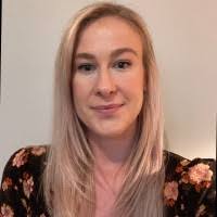 Sarah Benning's Instagram, Twitter & Facebook