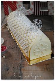 Buche Passion Avec Insert Mangue La Main A La Pate Recette Main A La Pate Buche De Noel Aux Fruits Mangue