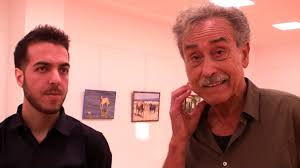 El pintor Pedro Cano visita la exposición de Antonio Carrasco en Abarán