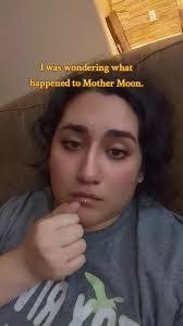 Mimi Moon's Instagram, Twitter & Facebook