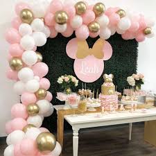 Mira Muchas Ideas Decoracion Fiesta De Minnie En Dorado Y Rosado En 2020 Decoracion Fiesta De Minnie Decoracion Cumpleanos Minnie Fiesta De Minnie Mouse