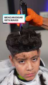 Mexican Edgar gets waves #Barbertok #barber #oddlysatisfying #youngmaxgod  #besttucsonbarber #losangelesbarber #labarber #miamibarber #arizonabarber  #tucsonbarber #edgar #mullet #asmr