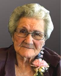 Barbara Dearinger's Instagram, Twitter & Facebook