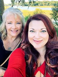 GREAT PICTURE OF OUR FRIEND, WUSA9 anchor Lesli Foster, from Wednesday's  surprise visit to Scotland from the Marriotts. Lesli is every bit as nice  off camera as she is