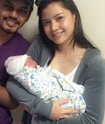 Disamping itu, persalinan baju melayu potongan leher cekak musang. Alhamdulillah Dapat Anak Lelaki Ini Foto Baby Kedua Yusry Kru Dan Lisa Surihani Viral Purba
