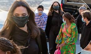 Angelina jolie is an american actress and filmmaker. Angelina Jolie Steps Out For Dinner With Kids Pax 17 Zahara 16 Shiloh 15 And Knox 13 In Paris Daily Mail Online