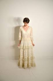 Ivory lace bridal gown wedding dress custom. Vintage Hochzeitskleid Emma Beth Oma Klara