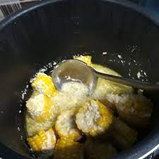 Apabila sudah masak (bunyi beep), alihkan tombol ke arah steam dan tunggu sehingga asap habis. Diari Mekla Seorang Wahm Resepi Jagung Rebus Viral Noxxa