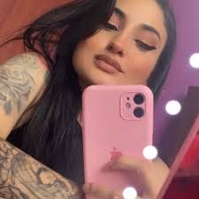 Betsy Arce (@BBetsyarce)