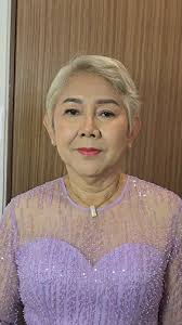 Blessed to be dolling up another bridal entourage 🧡 , I know I haven't  been posting! I'm getting back at it 😆 , Thank you @aesta_makeup for the  job opportunity 🙏