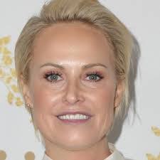 Amanda Stake's Instagram, Twitter & Facebook