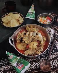 Panaskan sedikit minyak goreng, lalu tumis bawang merah dan cabai rawit hingga harum, lalu tambahkan daun salam, lengkuas dan. Gulai Kambing Istimewa Dengan Santan Kara Dapur Ngebut