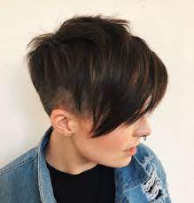 Hairstyles like big loose curls or waves with hair worn down or a simple ponytail and headband are perfect. 20 Bold Androgynous Haircuts For A New Look