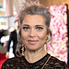 Radiovært Sara Bro med i 'Vild med dans'