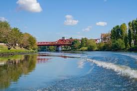 images?q=tbn:ANd9GcQbgD2fS8OI76E9QC8HmxmFuirpl1b7SEsW6A&s