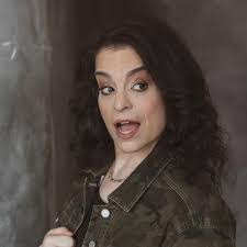 Evie Marx's Instagram, Twitter & Facebook