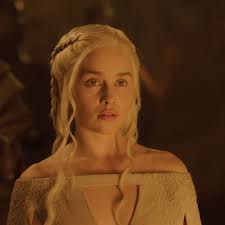 Los dragones son fuego hecho carne, y el fuego es poder".