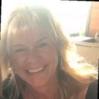 Kathryn Becht's Instagram, Twitter & Facebook