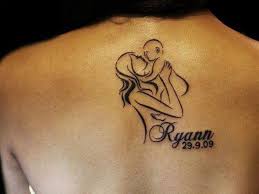 16 Tatuajes Que Plasman El Amor De Madre E Hijo Taringa Tattoo For Son Tattoos For Daughters Mother Tattoos